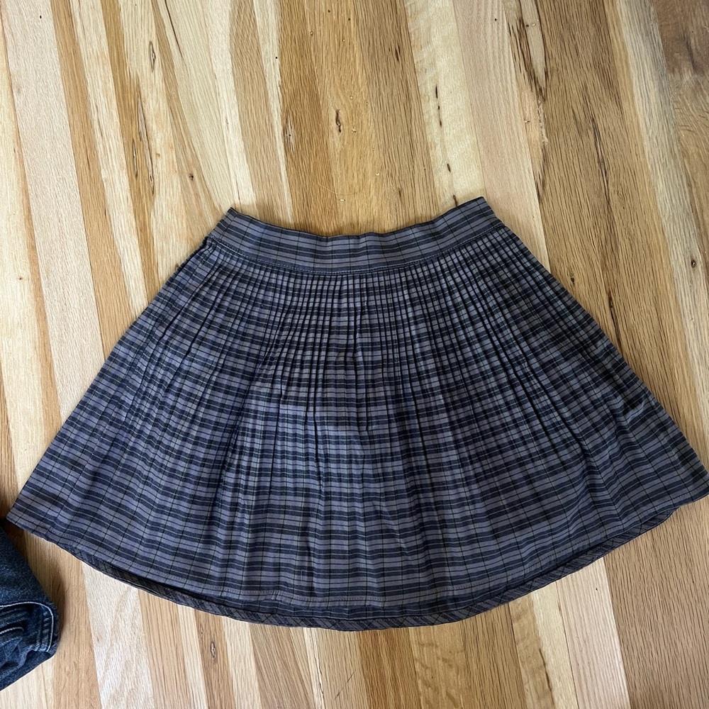 BDG - pleated plaid mini skirt in green/grey - size xs